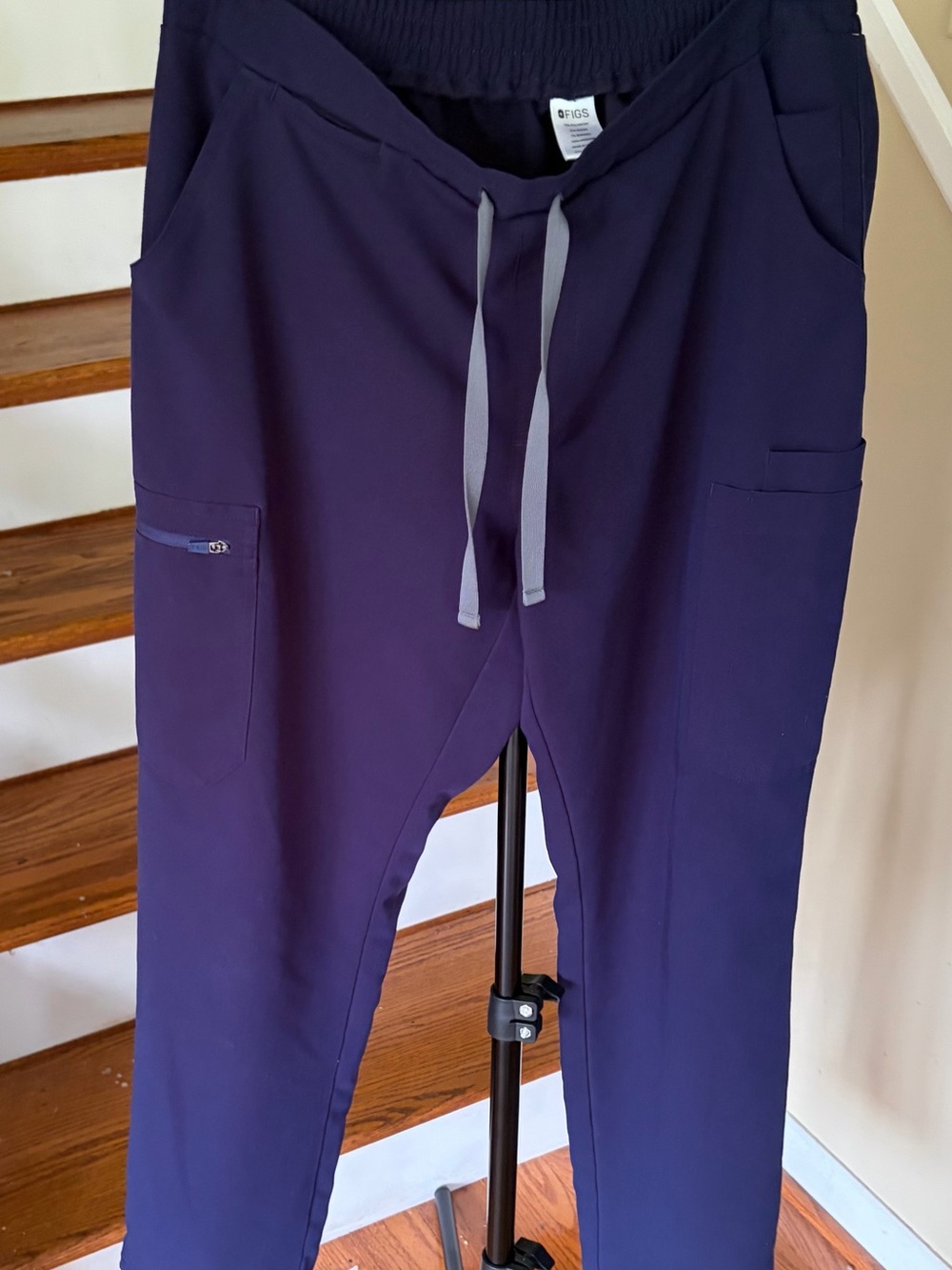 Figs Technical Collection Mens Blue Elastic Waist Cargo Scrub Pants Size M EUC
